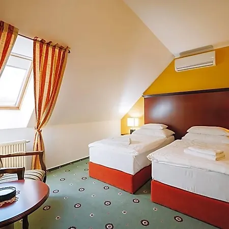 Boutique Maraton Hotel 4*